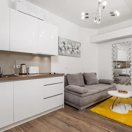 Central Apartments Dalmatina Rijeka Exterior photo