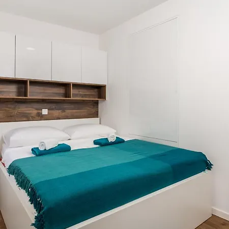 Central Apartments Dalmatina Rijeka Room photo